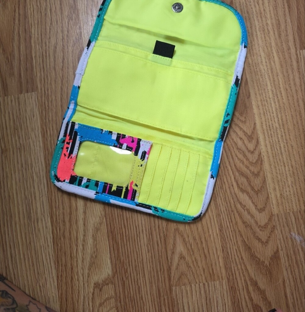 Kavu Paint-Splash Wallet - Picture 3 of 3